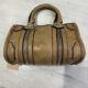 Bolso polipiel pequeño cremalleras beige nuevo